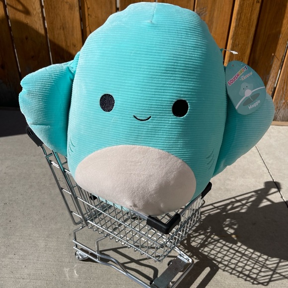 Maggie the Stingray 12" Squishmallows New with Tag - Picture 1 of 3